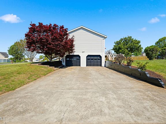 5th image of 200 Crystal Springs Cir