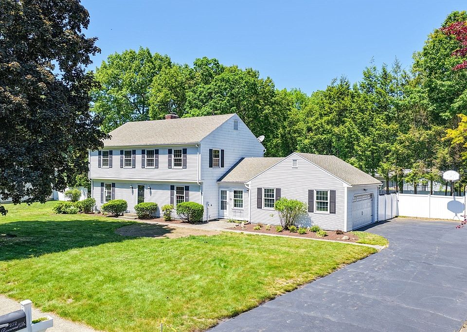 1st image of 252 Pinewood Dr