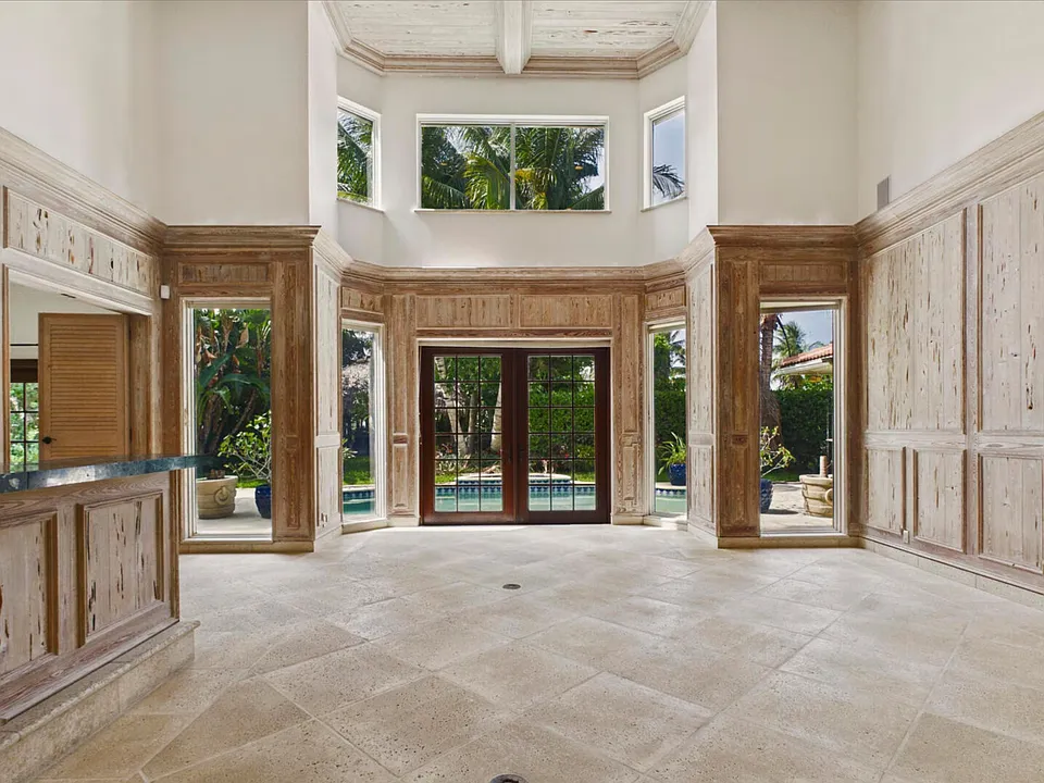 107 Flagler Promenade S