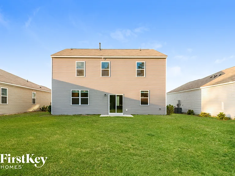 409 Zenith Blvd — Photo 15