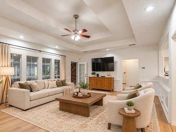 3rd image of 2108 Oakmeadow Pl