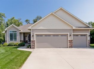 107 Gas Light Ct SW, Cedar Rapids, IA 52404