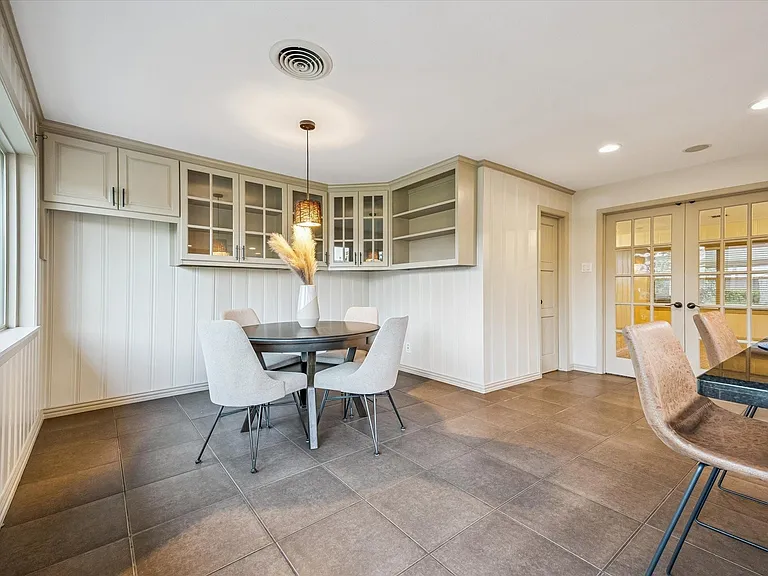 9813 Pine Lake Dr — Photo 6