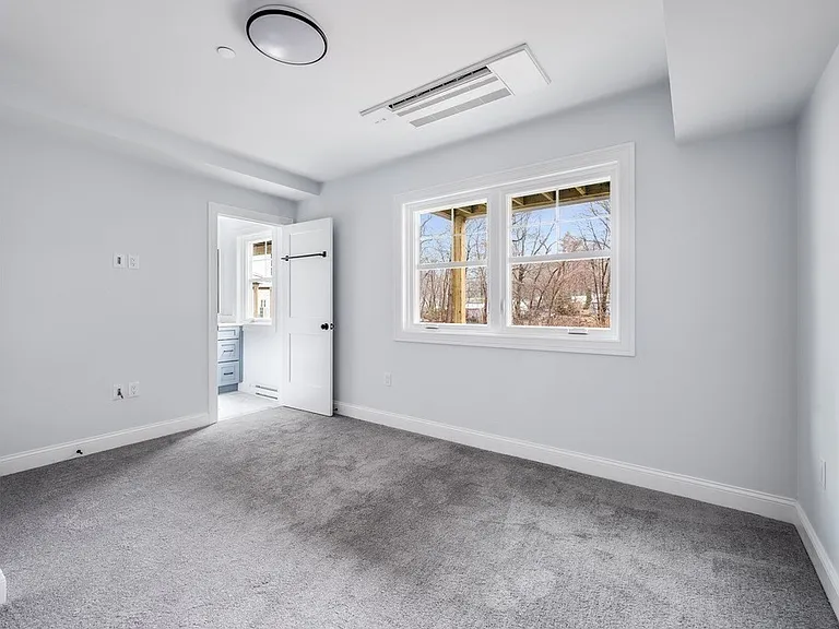 451 Essex St #2 — Photo 18