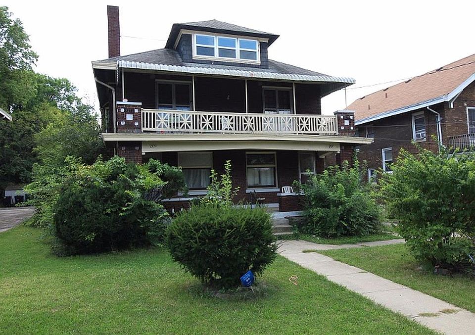 1st image of 207 E Mitchell Ave