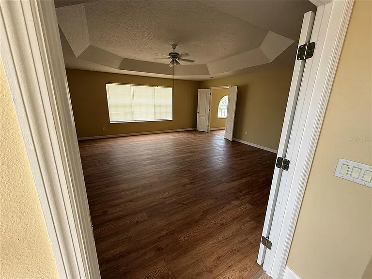 933 Whispering Cypress Ln — Photo 15