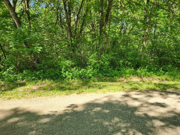 13 Magnolia Ct, Putnam, IL 61560