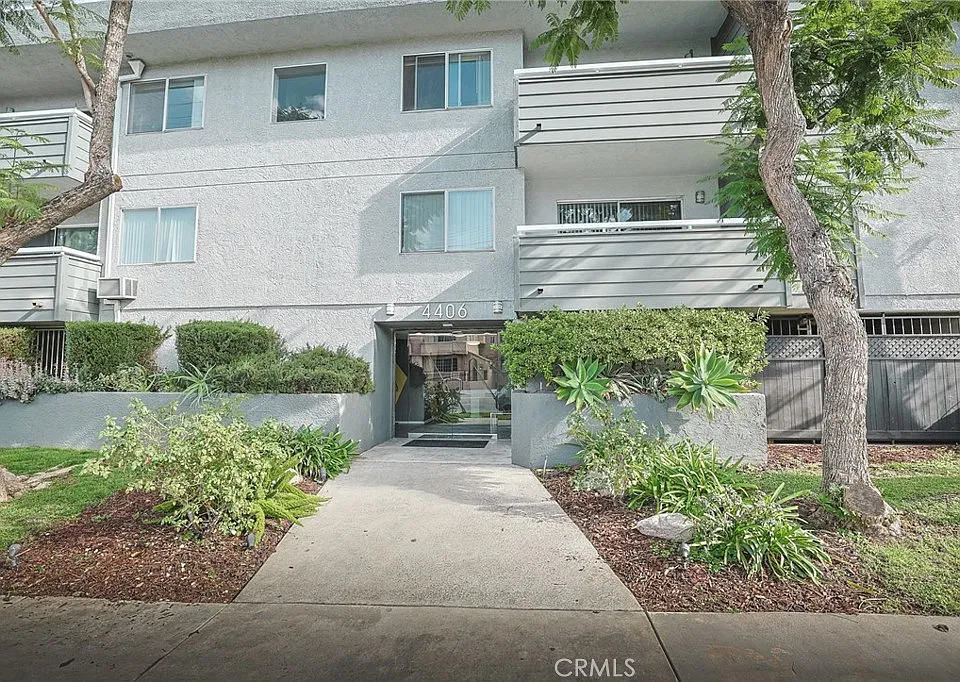 4406 Cahuenga Blvd #106