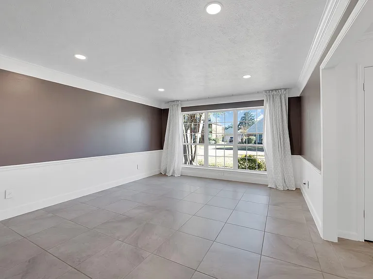 4422 Warwick Dr — Photo 15