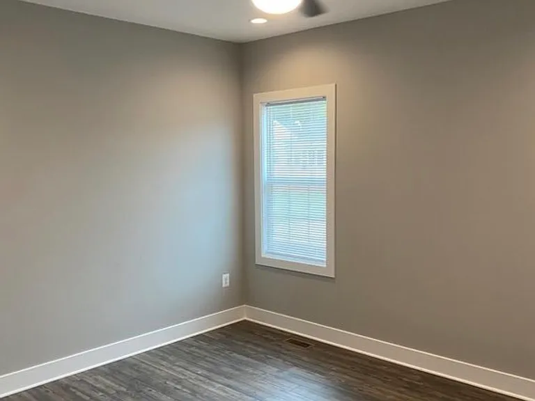 845 Royal Way — Photo 10