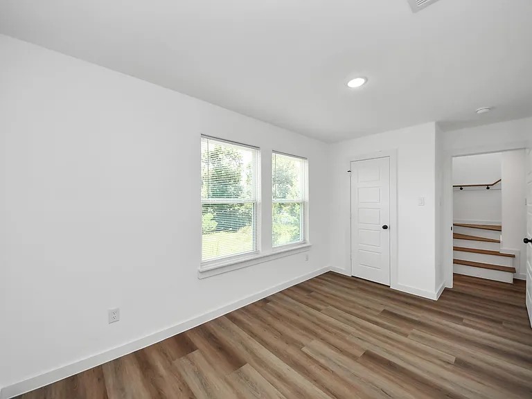 8021 Birmingham St #B — Photo 18