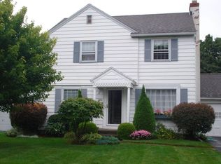 84 Lattimore Rd, Rochester, NY 14620