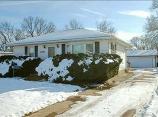 2941 Walker St, Des Moines, IA 50317