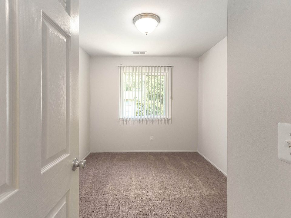 1340 Briarwood Dr # 16-01, photo 10