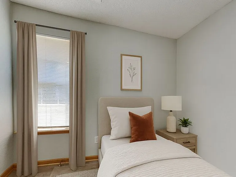 400 NW Woodbury Dr — Photo 20