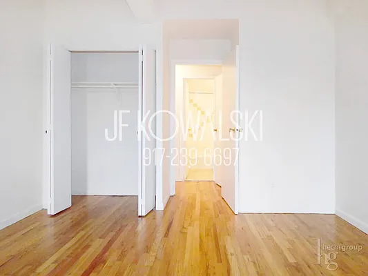 Rented by Hecht Group | media 11