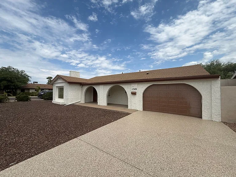 1746 W Thomas Rd — Photo 1