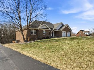 886 Megan Ln, Glasgow, KY 42141