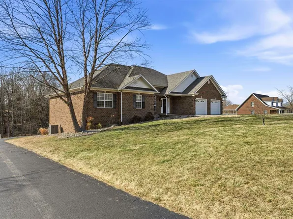 886 Megan Ln, Glasgow, KY 42141