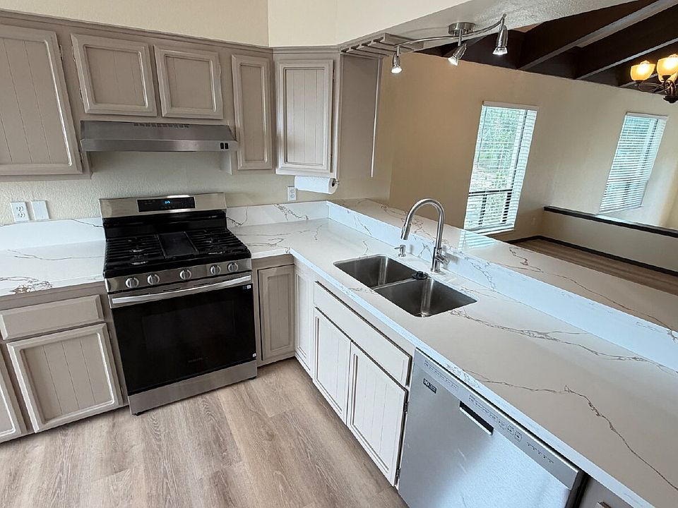 1st image of 298 Orion Ln #C