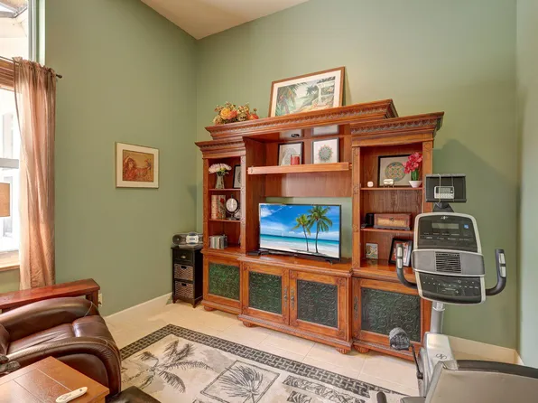 18310 SE Ridgeview Court, Jupiter, FL 33469