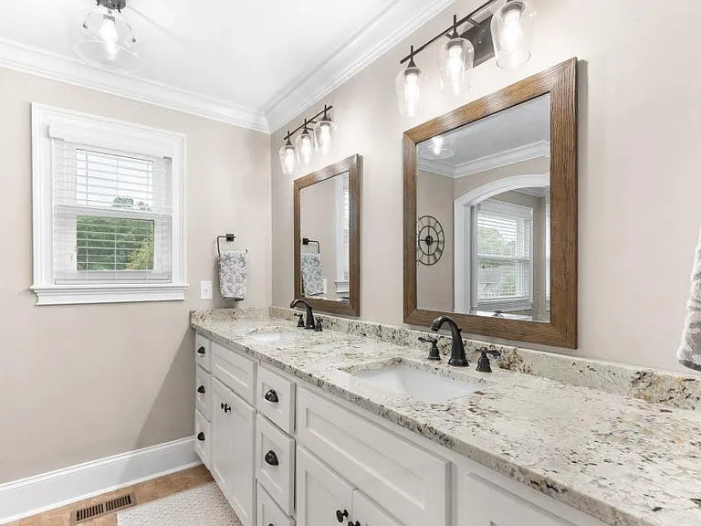633 Thompson Mill Rd — Photo 46