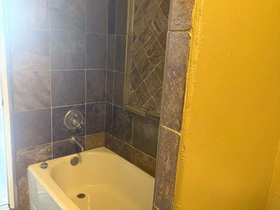 2nd image of 100 N Arlington Ave Unit 16C