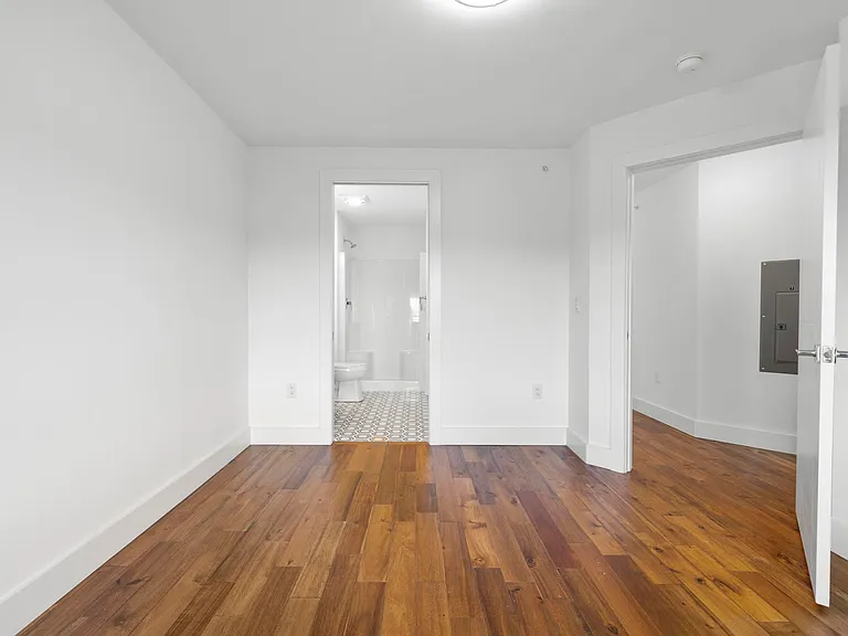 245 E Main St #10 — Photo 17