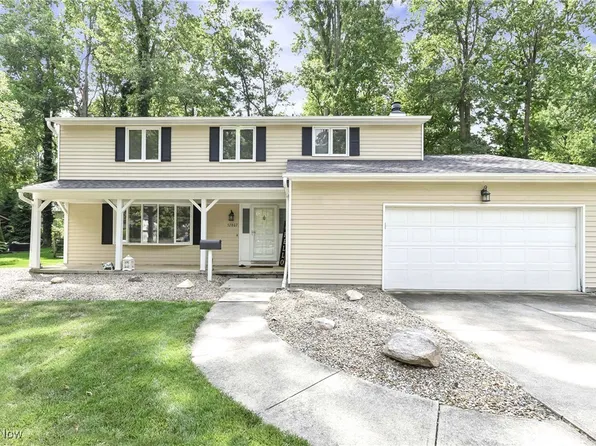 32807 Redwood Blvd, Avon Lake, OH 44012