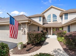 1928 Springbrook N UNIT B, Waukesha, WI 53186