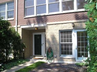 1843 Lincoln St, Evanston, IL 60201