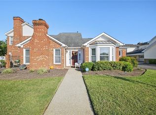 22 Williamsburg Dr, Hampton, VA 23666
