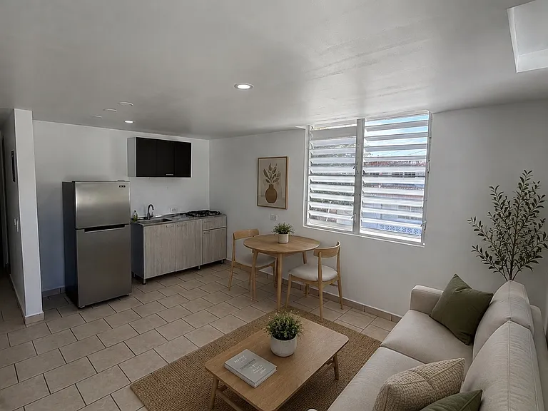 1458 Pso Damisela 7 — Photo 1