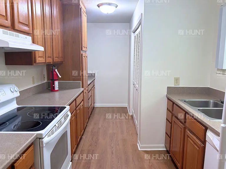 8 Lincoln Pl — Photo 3