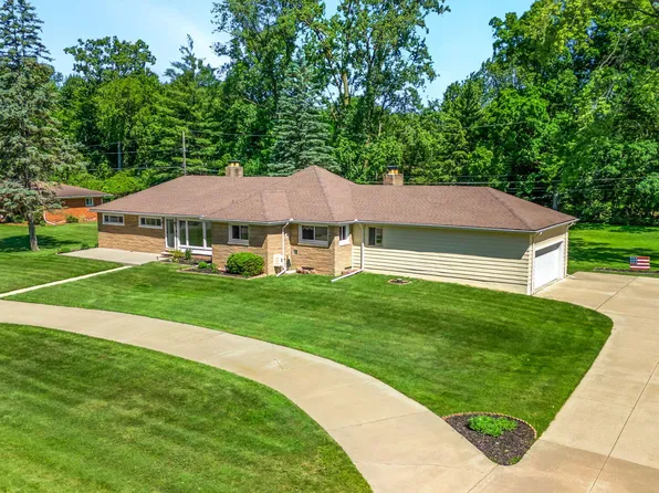 31550 Bobrich St, Livonia, MI 48152