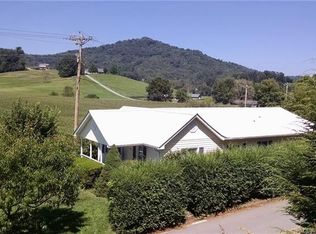 1406 Crawford Rd, Waynesville, NC 28785