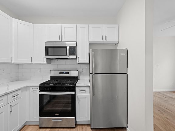 2nd image of 3 Edison Pl Floor 1