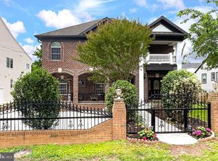 7705 Magarity Rd, Falls Church, VA 22043