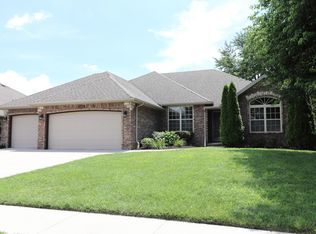 3296 W Cardinal St, Springfield, MO 65810