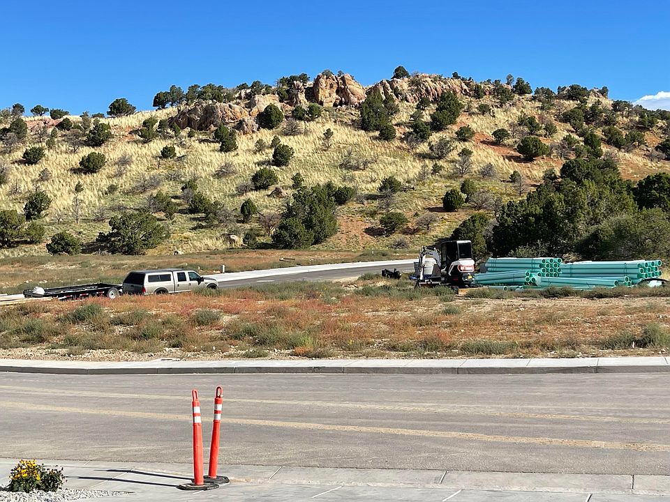 2nd image of 1884 N Pinyon Grove Cir E