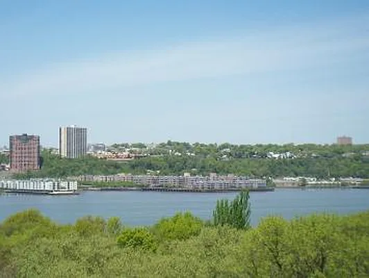 Sold by Corcoran | media 22