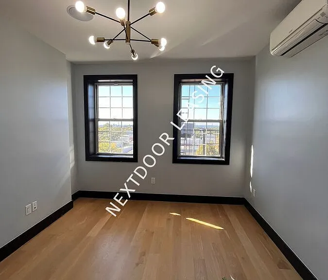 41 Van Wagenen Ave #4LM — Photo 5
