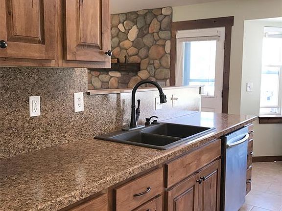 3rd image of 25 Dana Ln