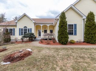 24 Boxwood Dr, Auburn, NH 03032