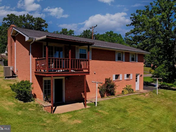 203 Marsh Ave, Westernport, MD 21562