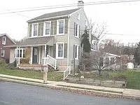 251 Nichols St photo 1