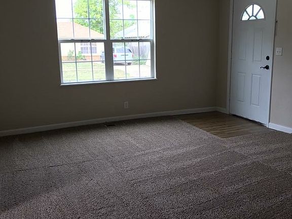 4th image of 520 E Washington Ave