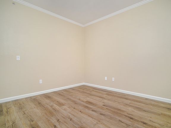 5th image of 703 Gibson Dr #1514