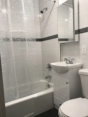 Rented by REAL New York | media 21