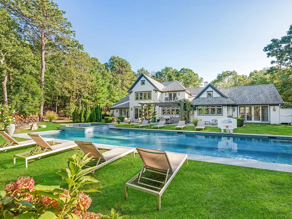 8 High Ridge Rd